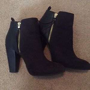 Mossimo Zippered Booties